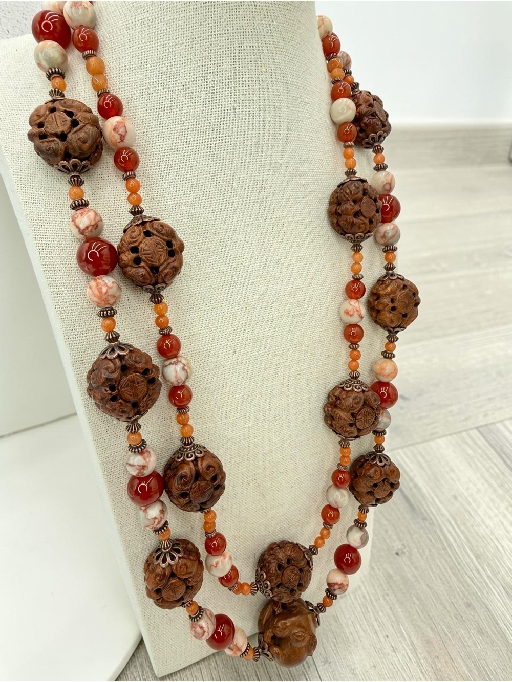 Artisan 159g Double Strand Carved Walnut Rabbit Necklace Carnelian Jasper 22-24”